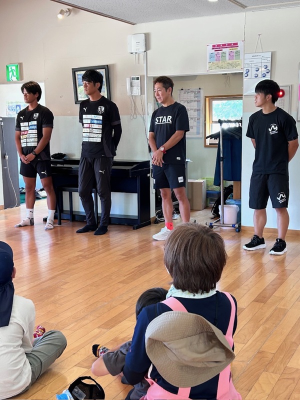 ジェイリースFCサッカー教室&リズムトレーニング教室の様子